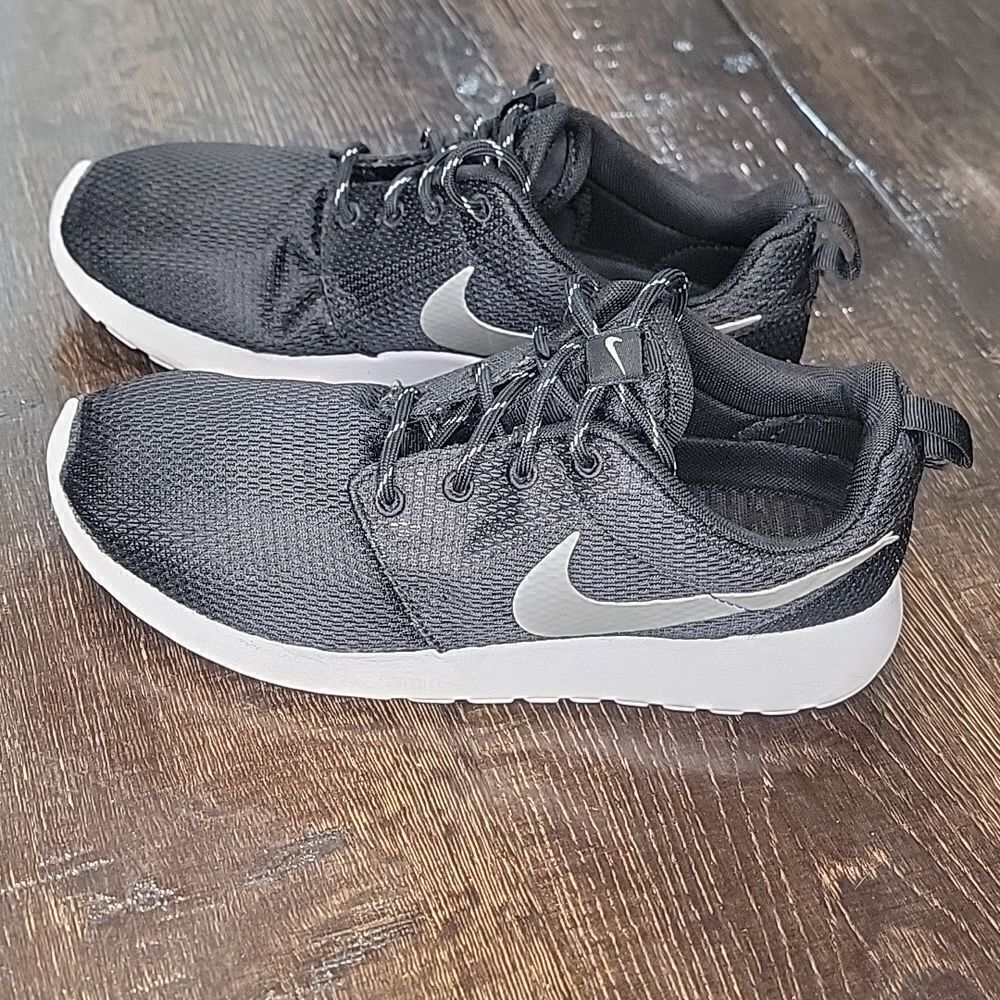 Nike Roshe Training Running Sneaker - Picture 13 of 13